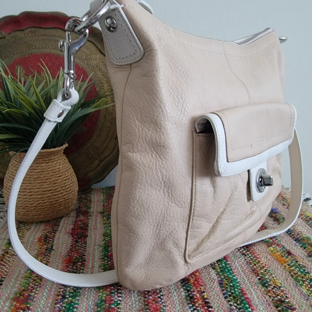 Coach Cream Leather Shoulder Bag Convertible Purse